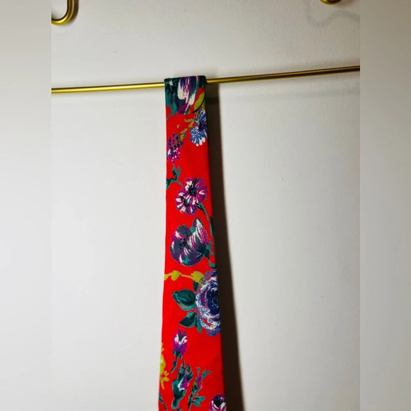 Liz Claiborne Floral Tie  Red Multicolor - Picture 3 of 10